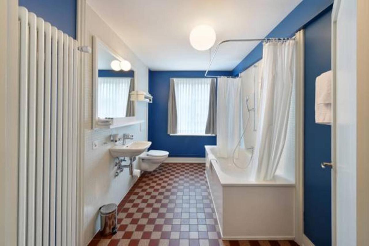 Hotel im Schlosspark Binningen Zimmer foto